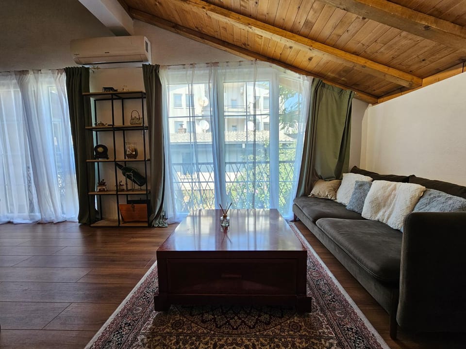Living room, Seating area, Garden view