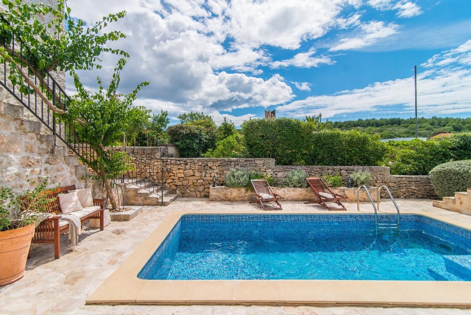 Pool view, Swimming pool, Swimming pool