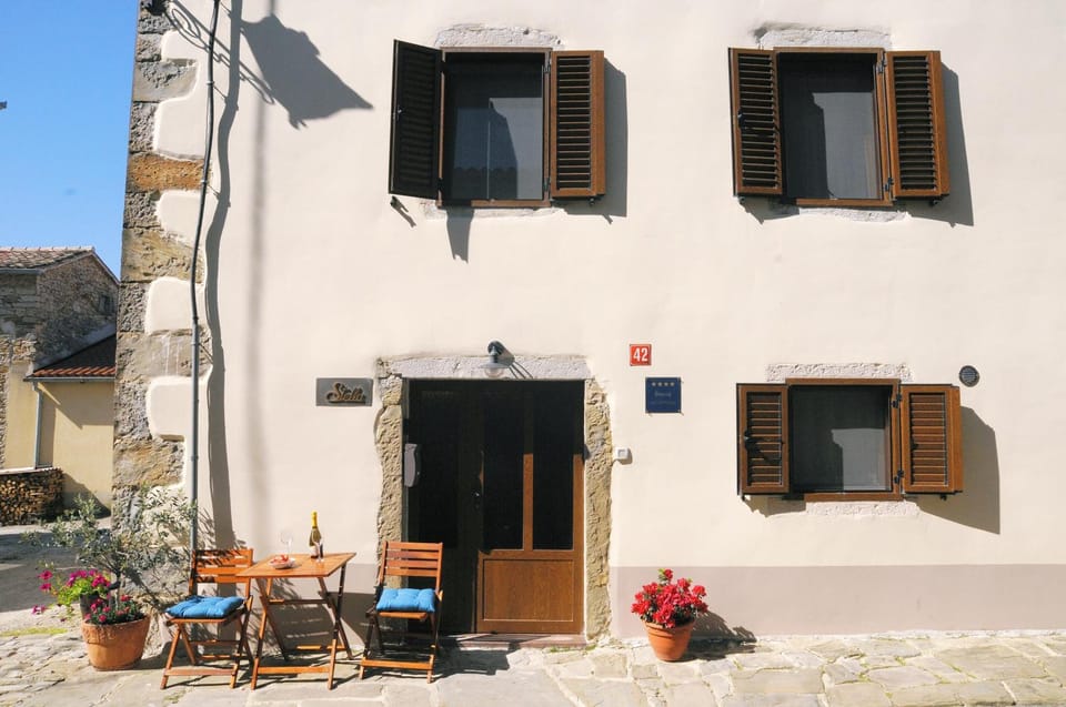 Property building, Patio, Day