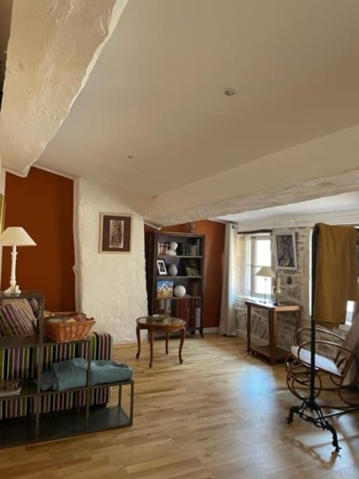 La maison de Lea, chambres d'hôtes de 14 couchages House in Bourgogne-Franche-Comté