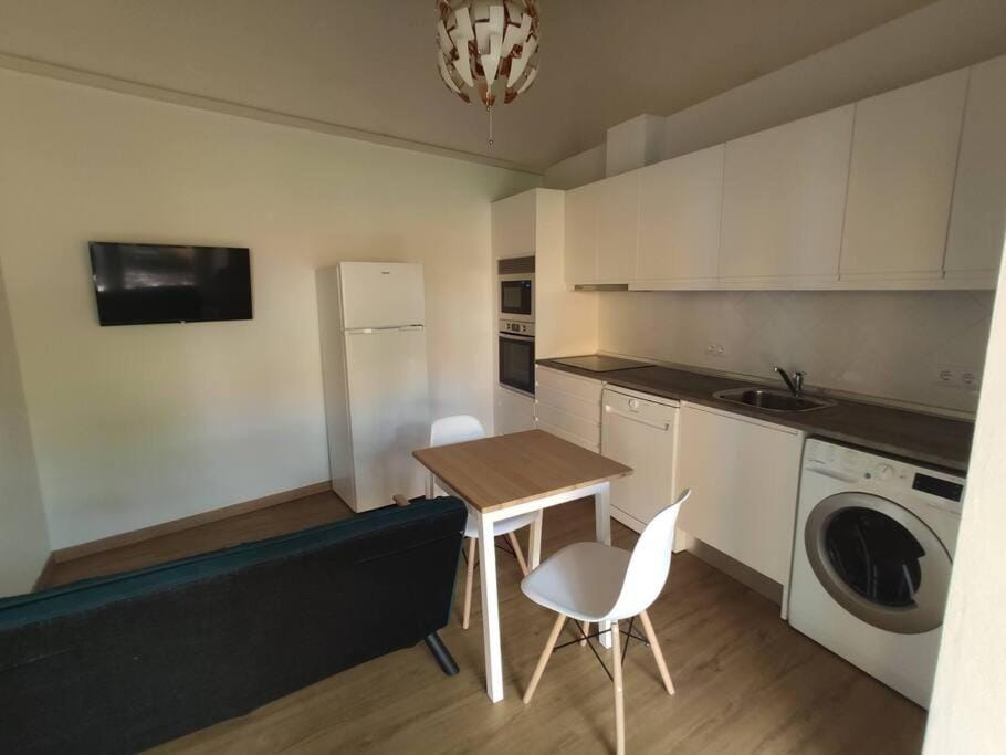 Kitchen or kitchenette, Living room