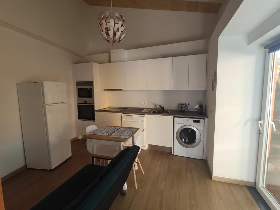 Kitchen or kitchenette, Living room