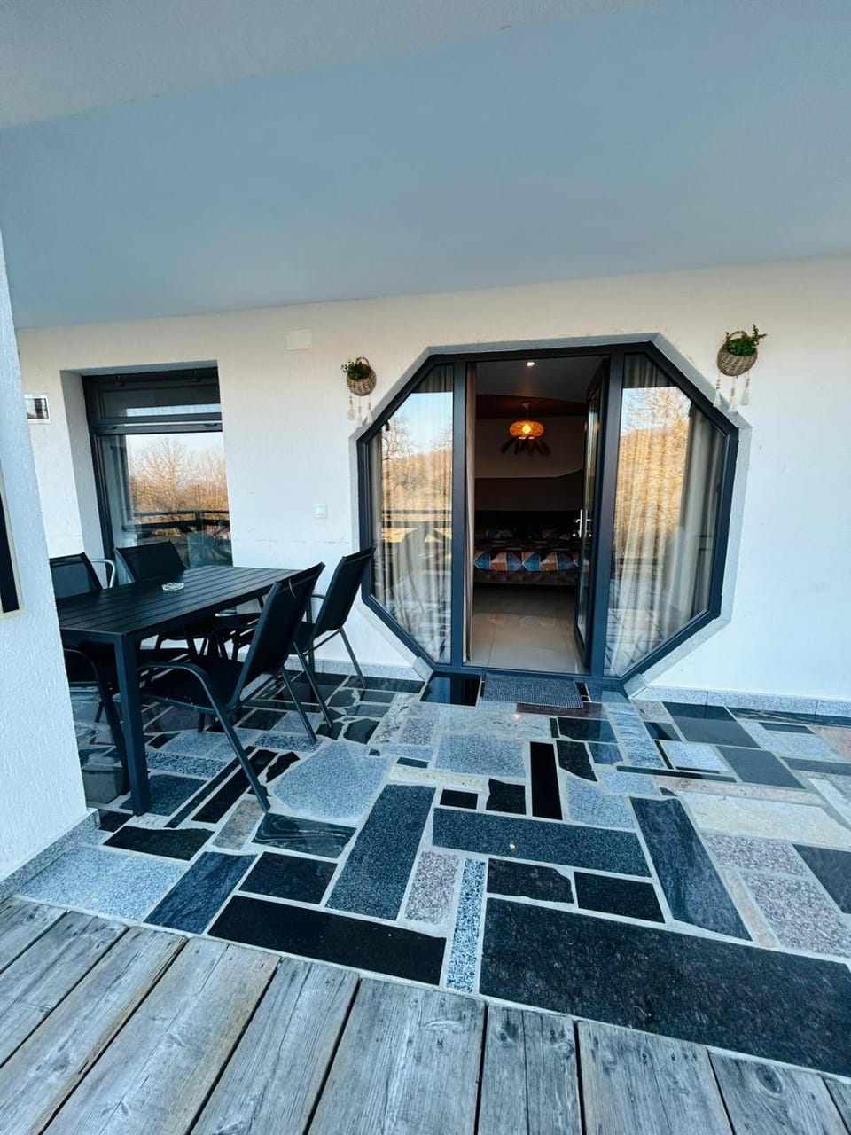 Property building, Restaurant/places to eat, View (from property/room), Balcony/Terrace, Seating area, Dining area