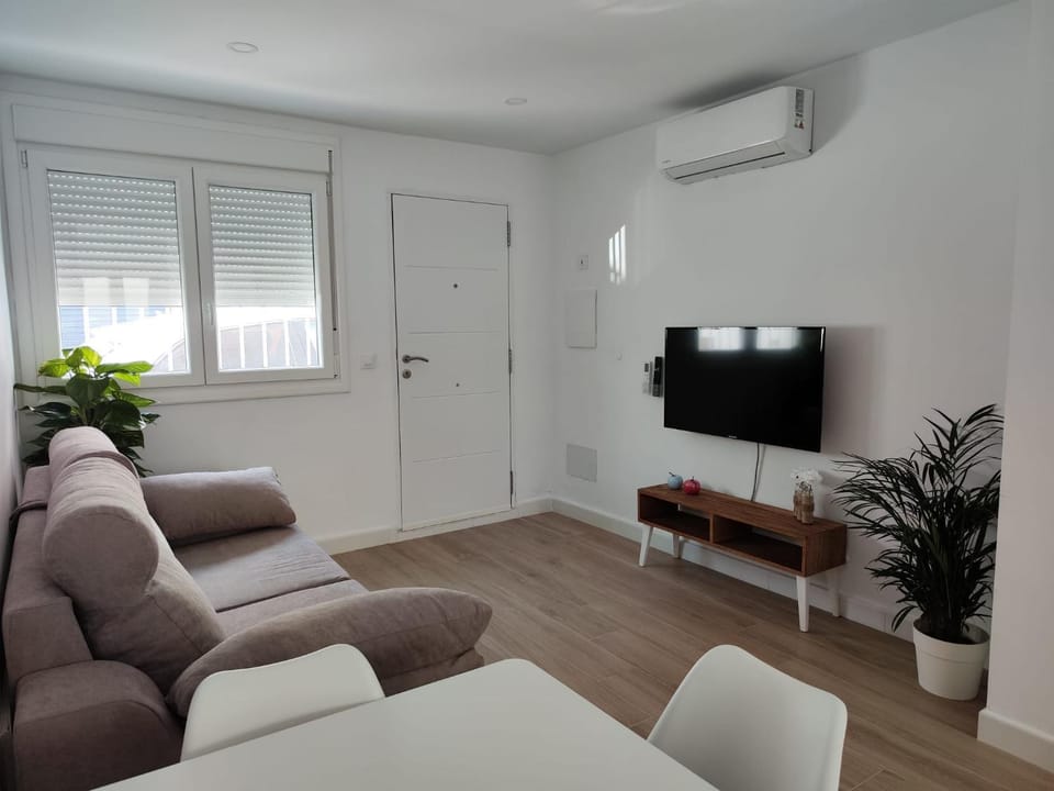 TV and multimedia, Living room, air conditioner