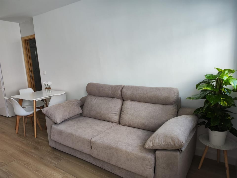 Bed, Living room