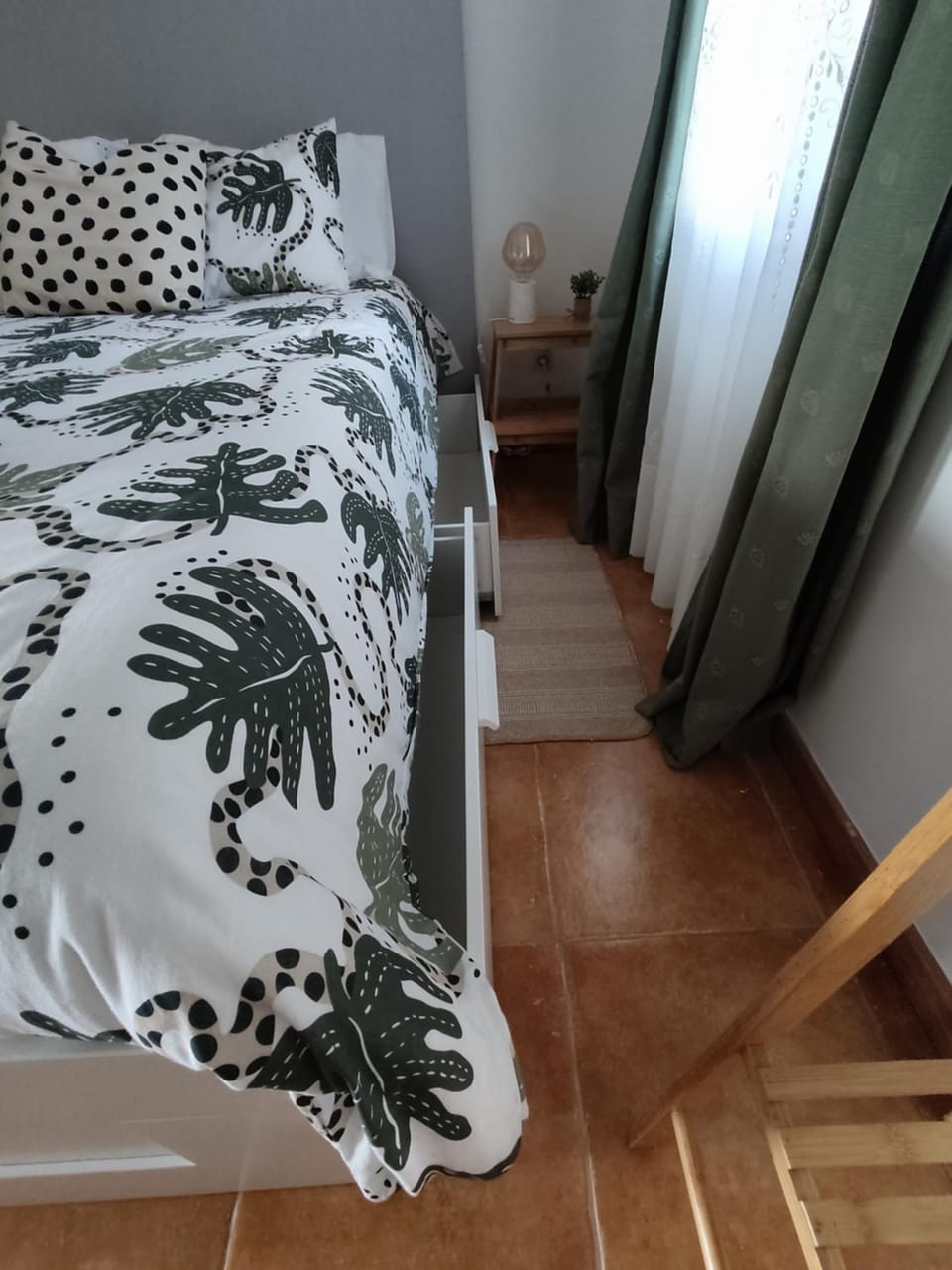 Bed, Photo of the whole room