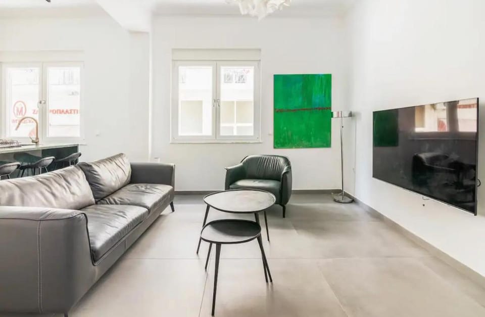3 bedroom New Modern Flat in the heart of Athens Apartment in Athens