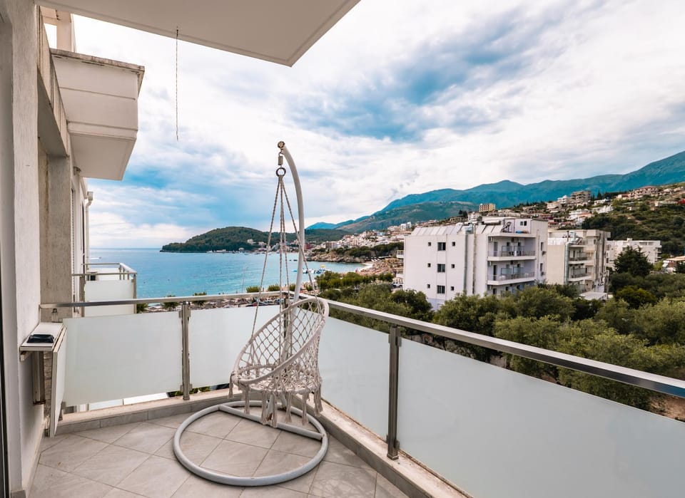 View (from property/room), Balcony/Terrace, Sea view