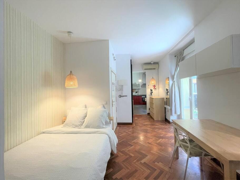 Bed, Photo of the whole room, Bedroom, hair dresser