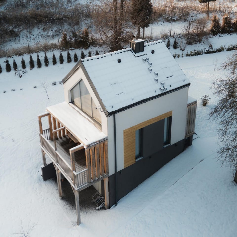 Property building, Winter