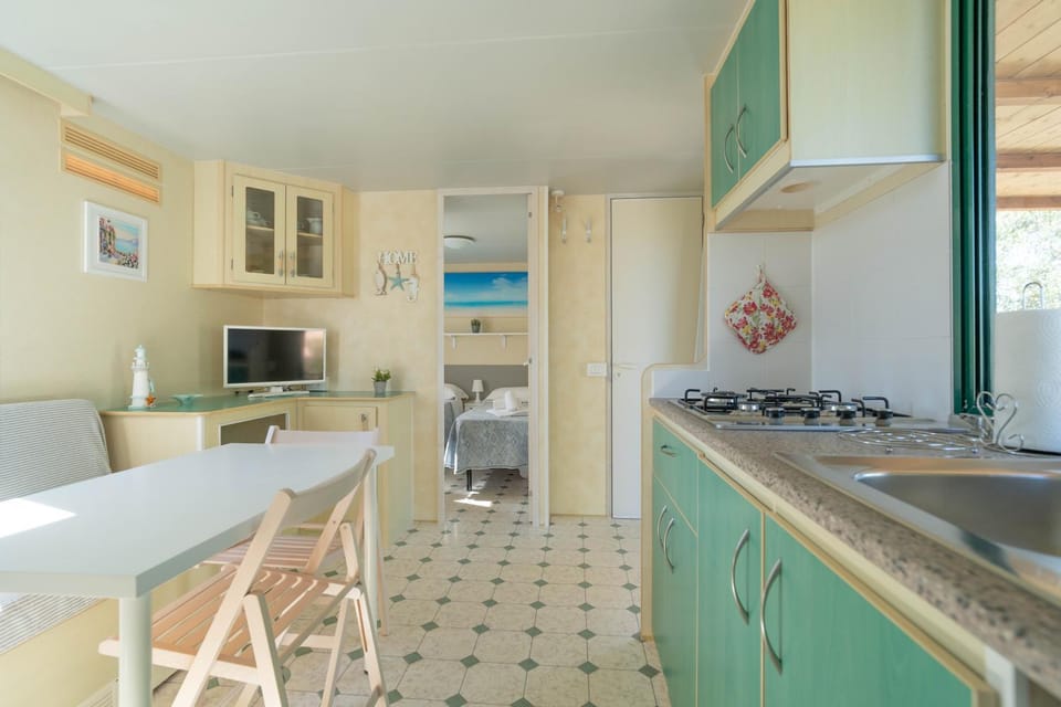 TV and multimedia, Kitchen or kitchenette