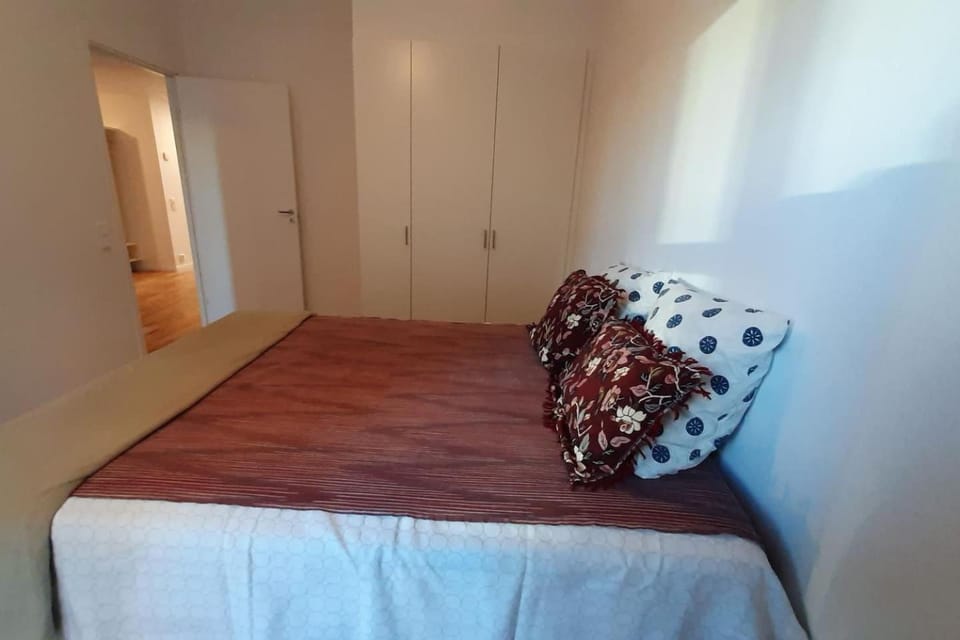 Bed, Photo of the whole room, Bedroom, wardrobe