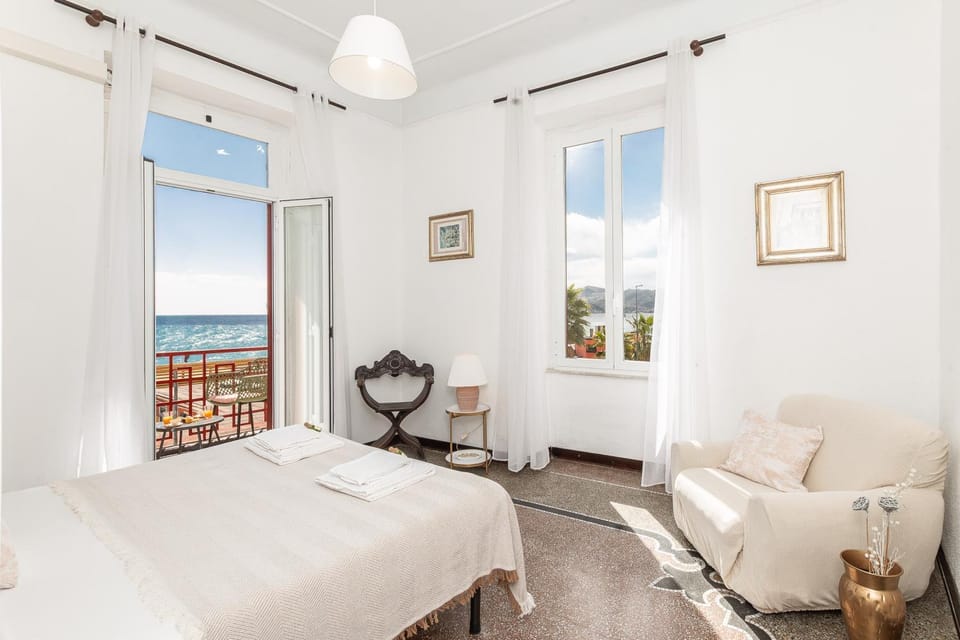 Bed, Natural landscape, View (from property/room), Balcony/Terrace, Photo of the whole room, Seating area, Bedroom, Sea view