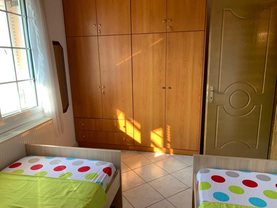 Bedroom, wardrobe