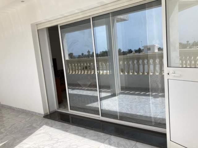 Grand appartement à 5minutes de la plage Apartment in Tunisia