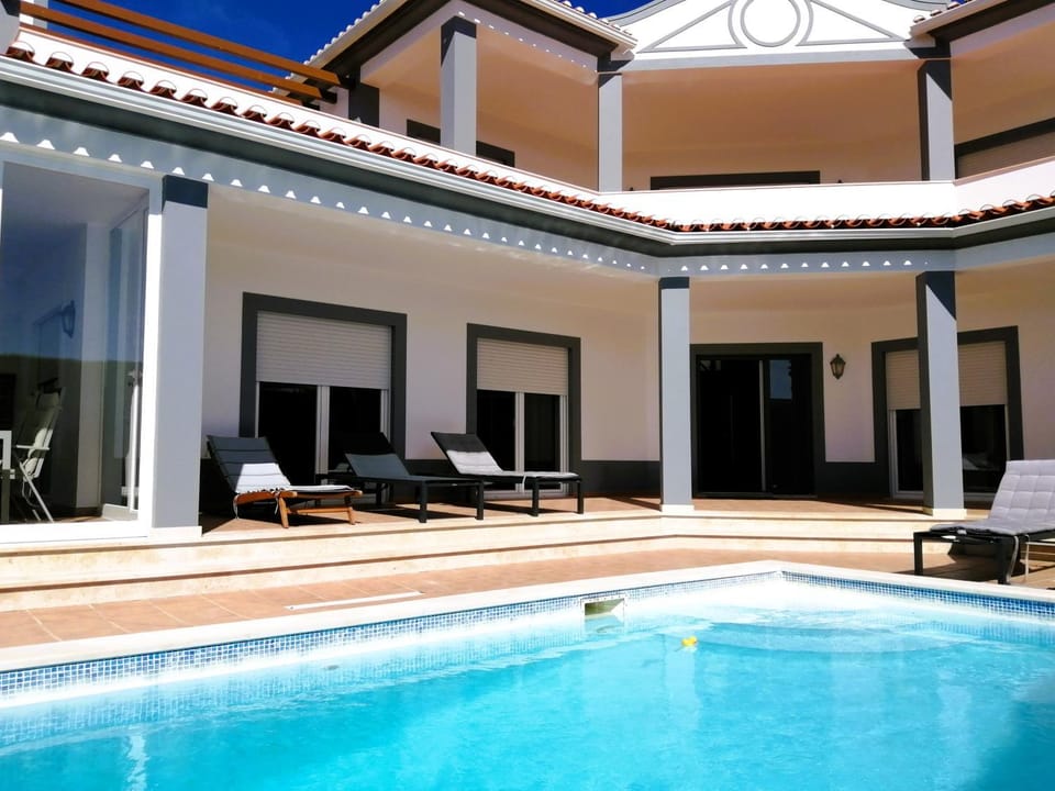 Balcony/Terrace, Swimming pool