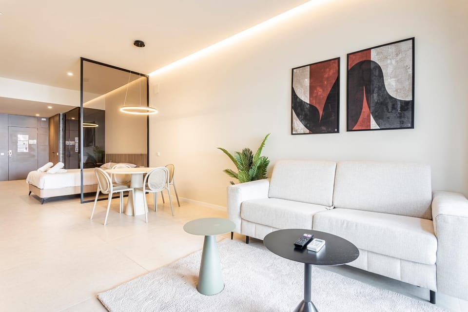 VG North Station PEN Suites Apartment in Valencia