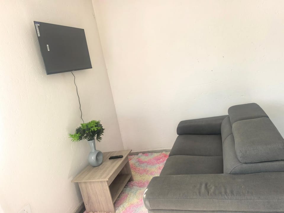 Karee Gardens B&B Bed and Breakfast in Gauteng