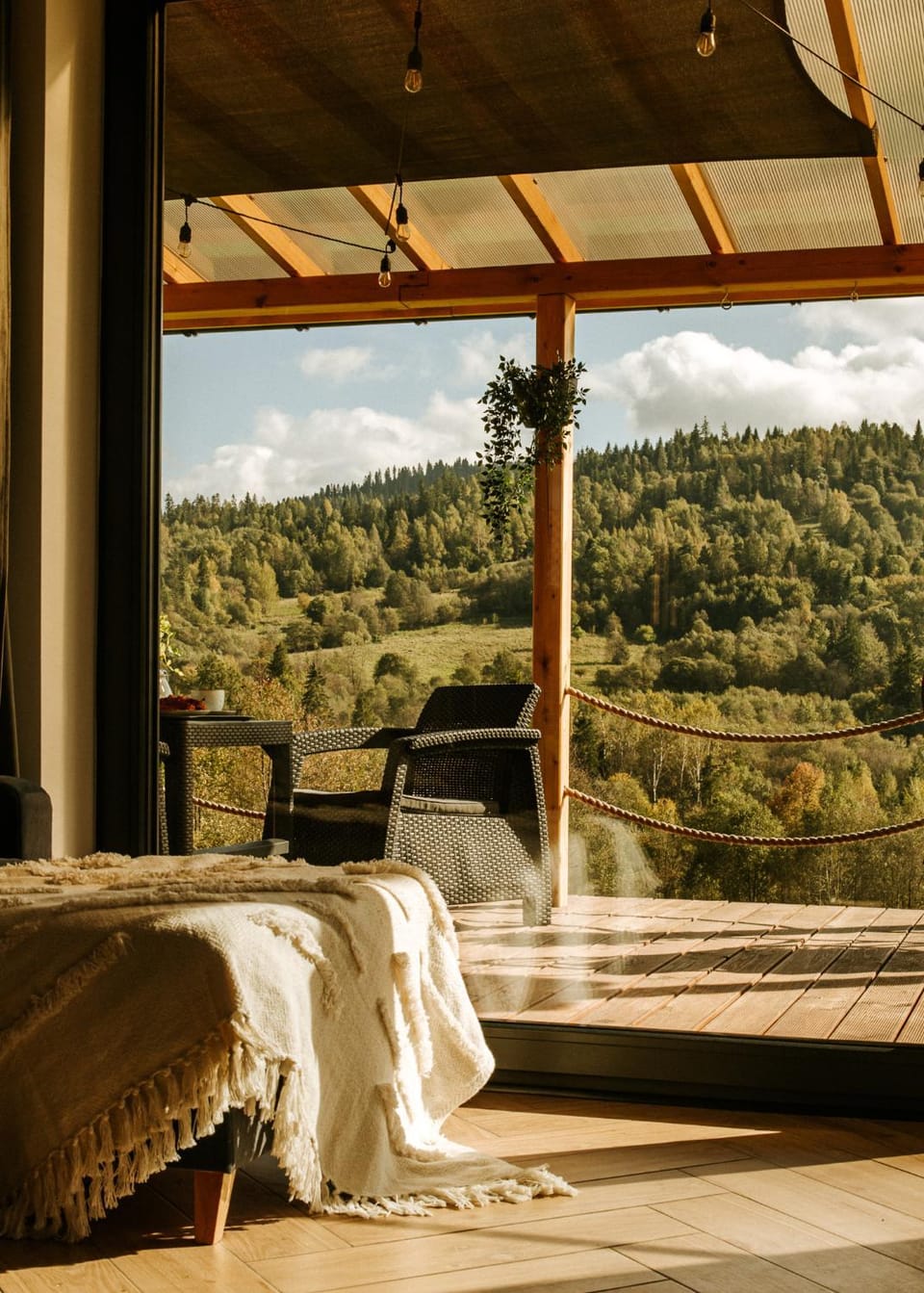 Patio, Bed, Balcony/Terrace, Photo of the whole room, Bedroom, Mountain view