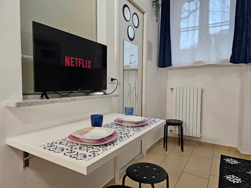 TV and multimedia, Dining area