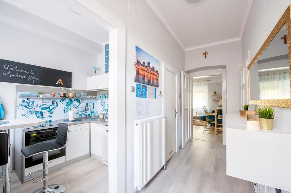 AquaFlat Gold Apartment in Budapest