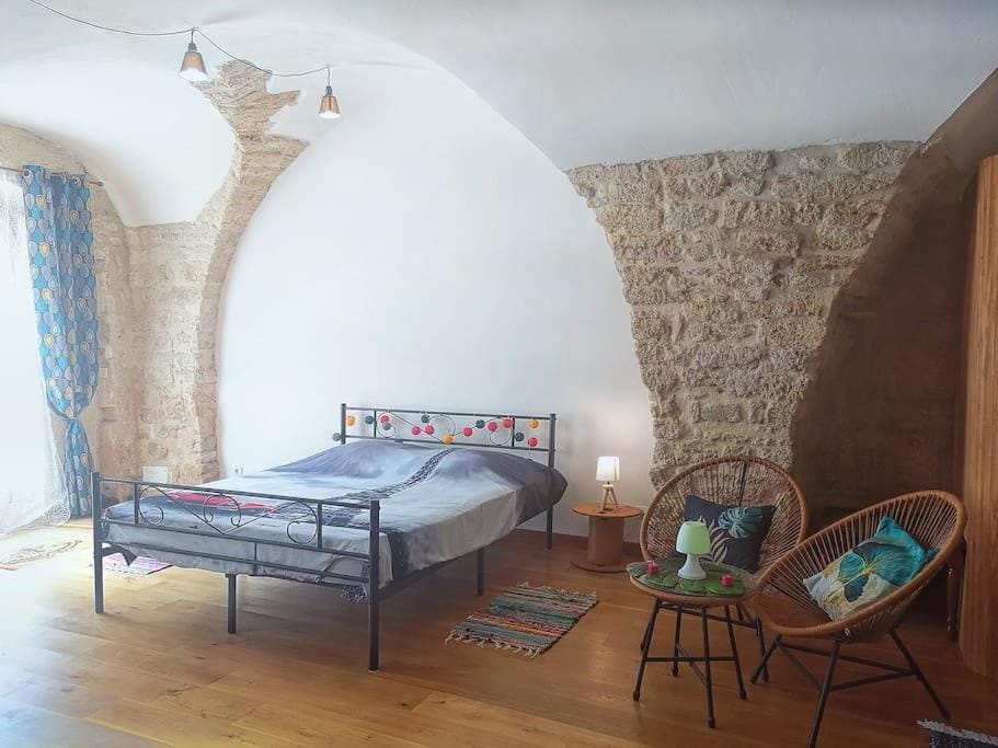 Pour les amoureux des vieilles pierres Apartment in Occitanie