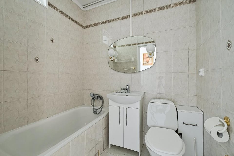 Toilet, Bathroom, Bath
