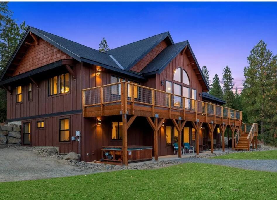 Summit House House in Kittitas County