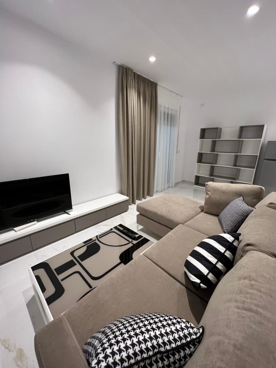 TV and multimedia, Living room, Seating area