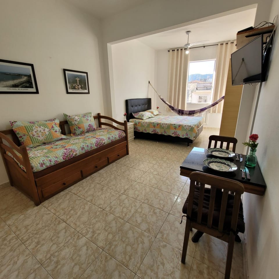 Bed, Living room, Photo of the whole room, Seating area, Bedroom, hair dresser