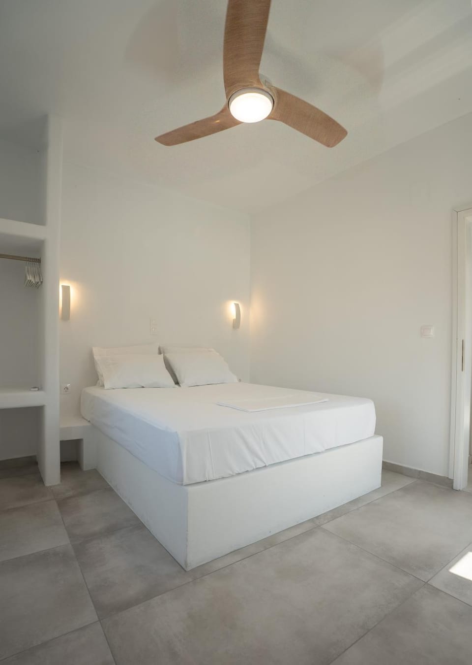 Traditional White House2 House in Paros, Greece