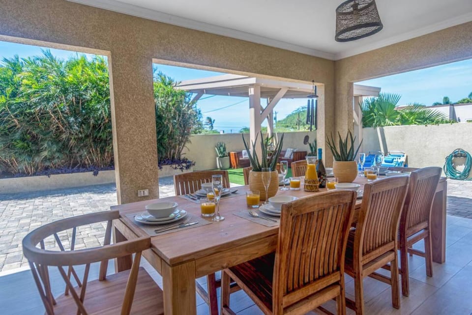 Patio, Dining area, Garden view