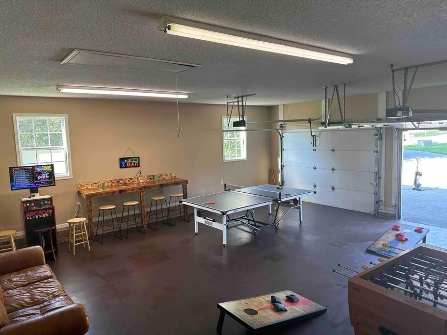 Game Room, TV and multimedia, Seating area