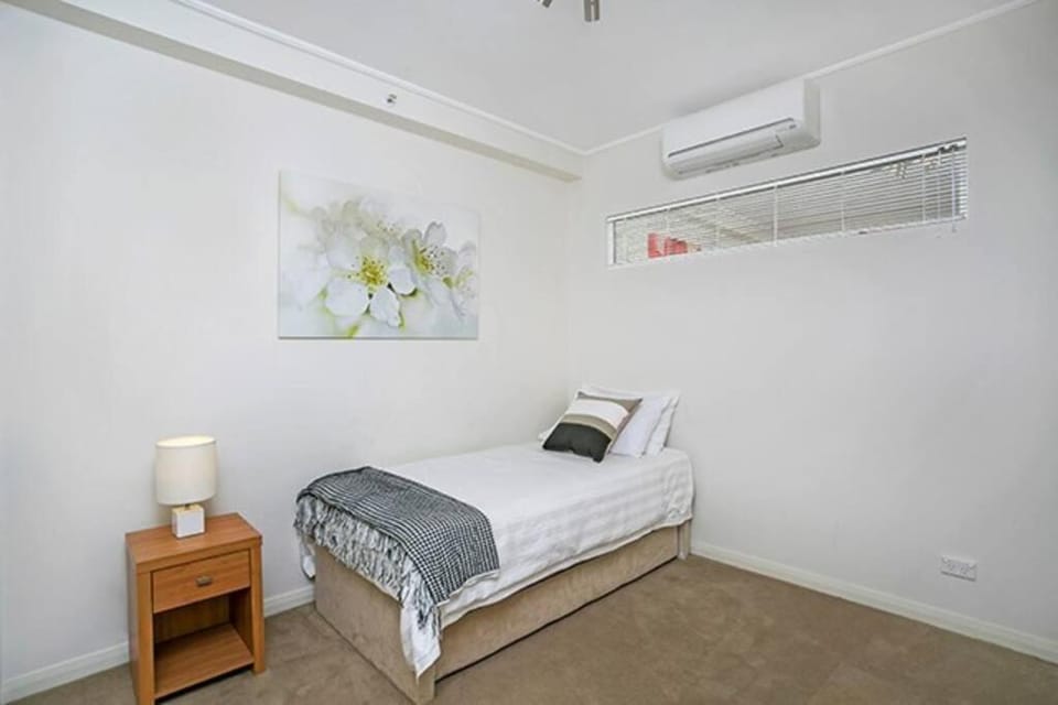 AX301 - Located in the Heart of North Sydney Apartment in Sydney