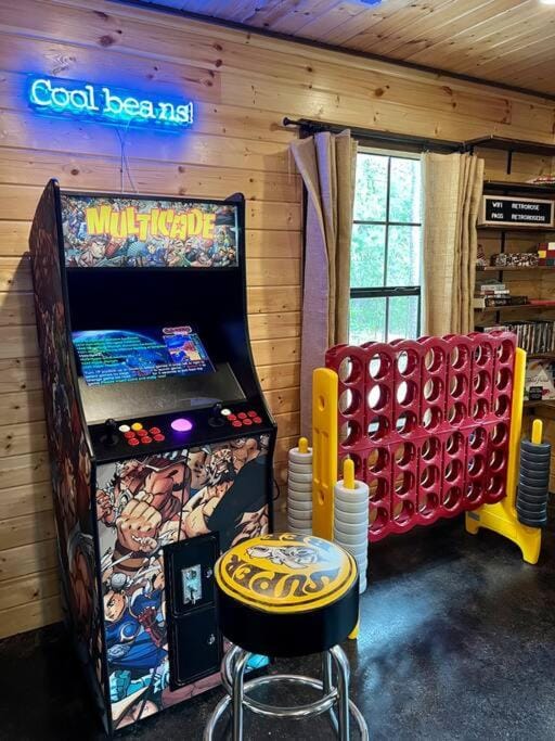 Game Room, Evening entertainment