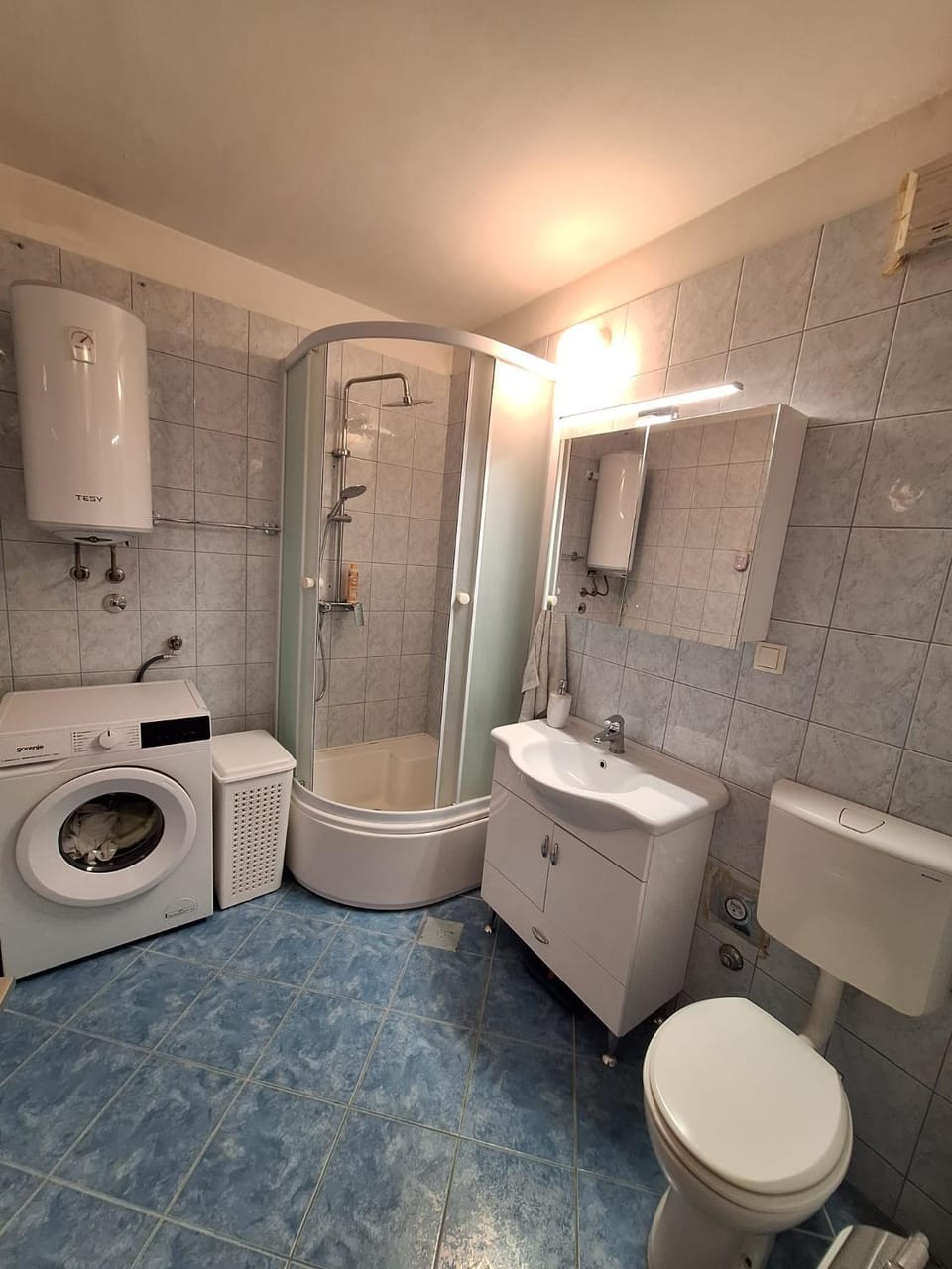 Shower, Toilet, Bathroom, washing machine, washing machine