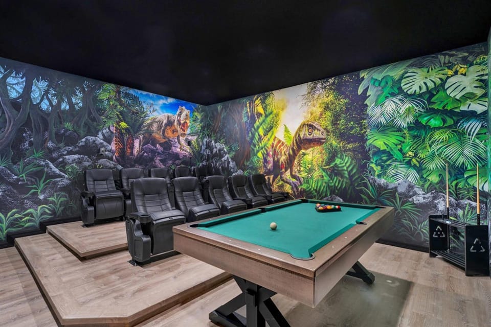 Feel the magic in this huge 7BR Disney Villa! w Theater Arcade Pool Spa House in Four Corners