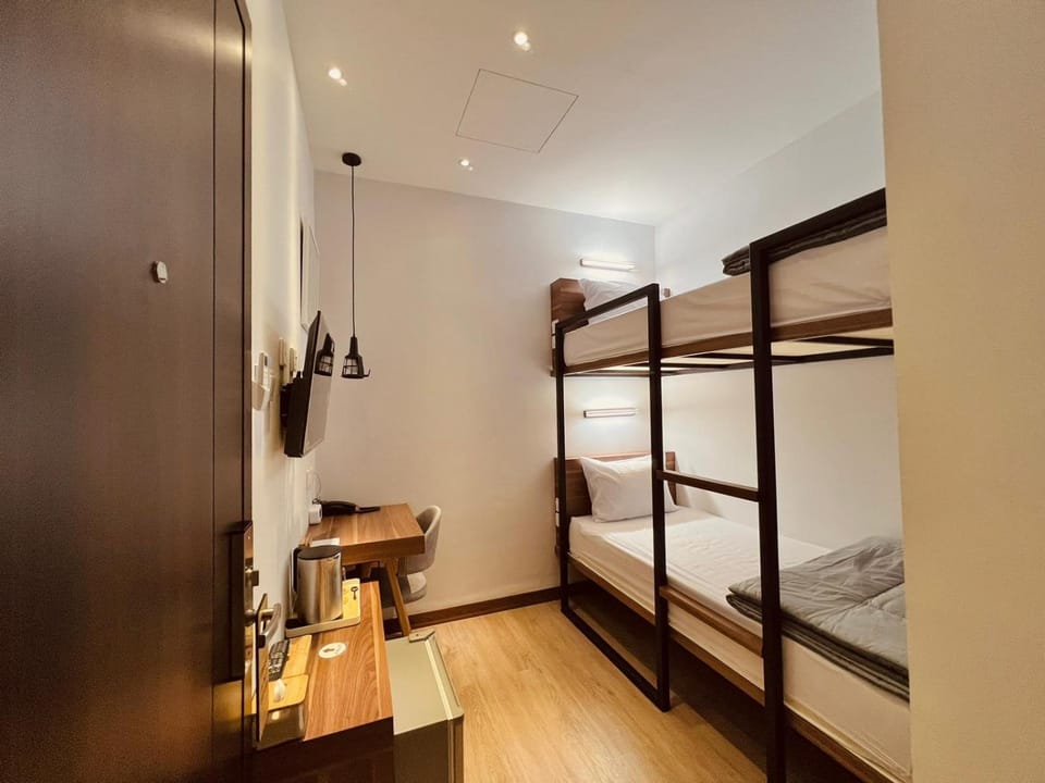 oxy suites G-03 at Shop House Meisterstadt Pollux Habibie Apartment hotel in Riau Islands, Indonesia