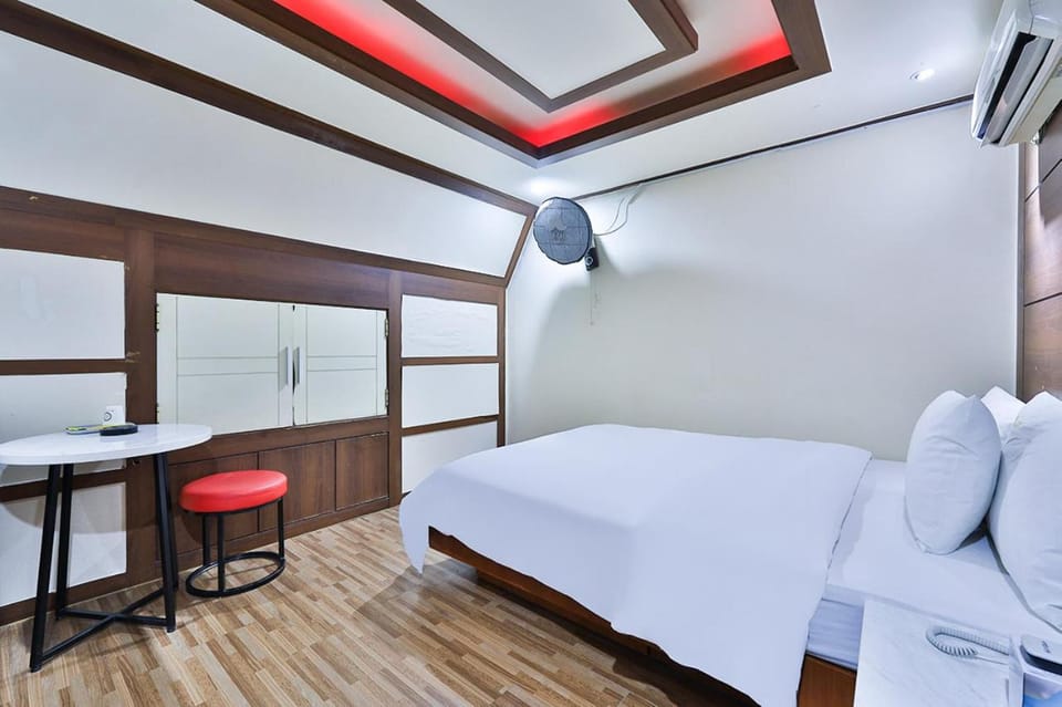 Picasso Motel Hotel in Seoul