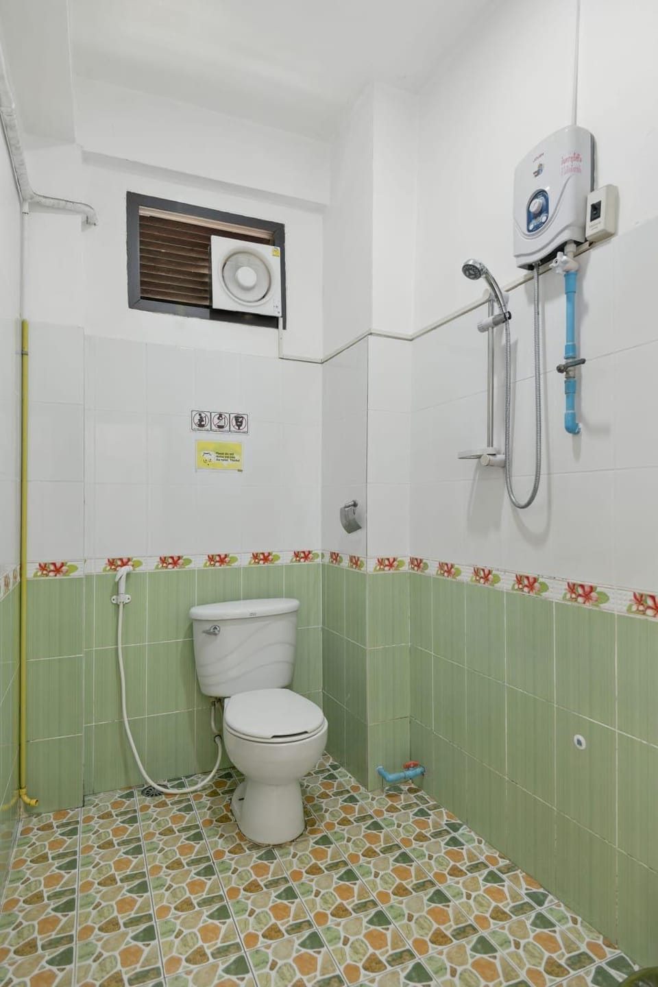 Shower, Toilet