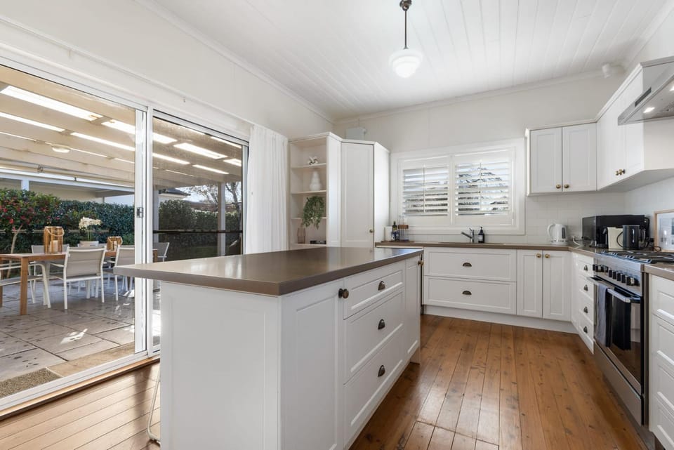 Kitchen or kitchenette, dishwasher, minibar, pet friendly, stove