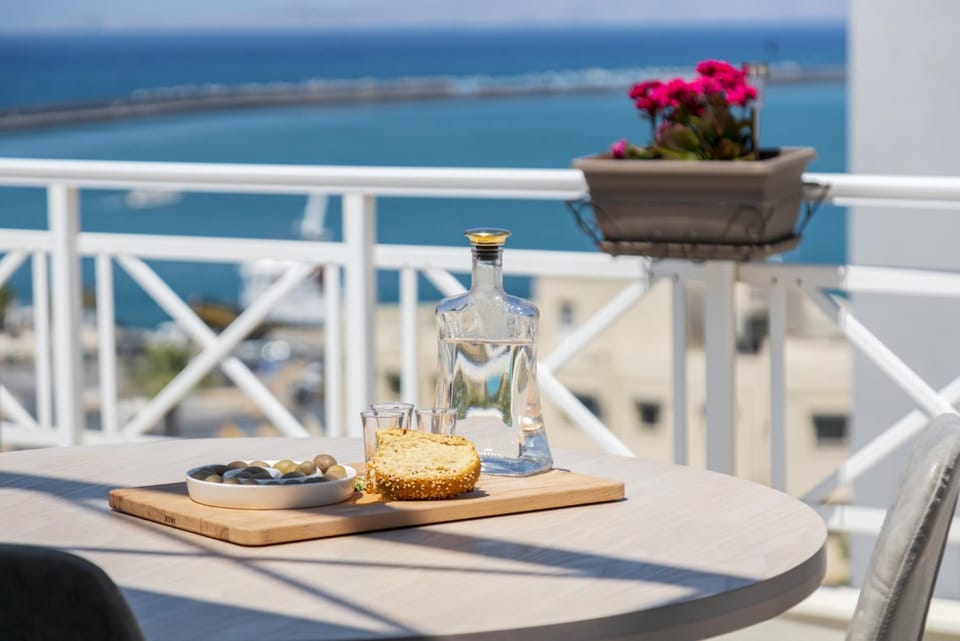 View (from property/room), Balcony/Terrace, Sea view, Breakfast