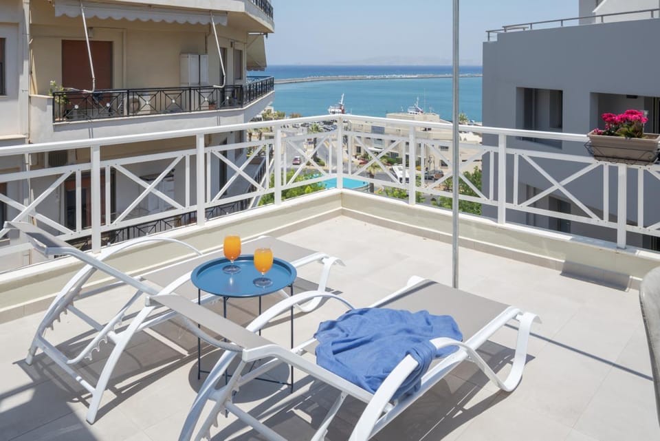 Day, View (from property/room), Balcony/Terrace, Sea view, Breakfast