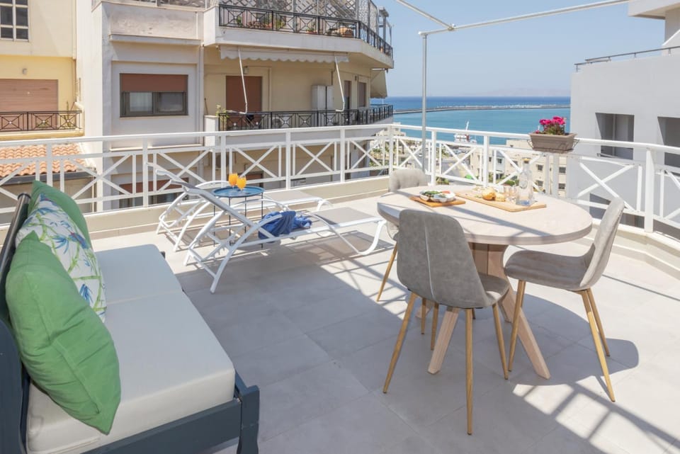 Patio, Day, Coffee/tea facilities, View (from property/room), Balcony/Terrace, Sea view, Breakfast