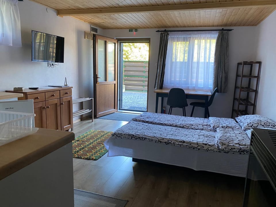 SKH S, 1 apartment, 1 bedroom, 2 person Campground/ 
RV Resort in Romania
