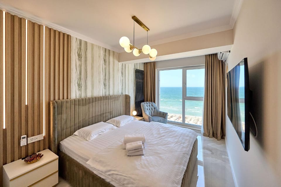 Bed, Natural landscape, Photo of the whole room, Beach, Bedroom, Sea view