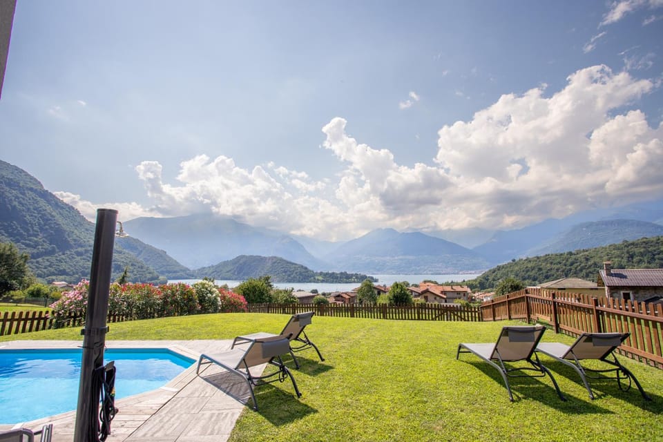 Garden, Lake view, Swimming pool