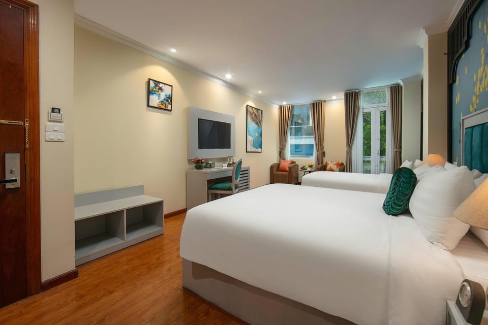 Photo of the whole room, Bedroom, hair dresser