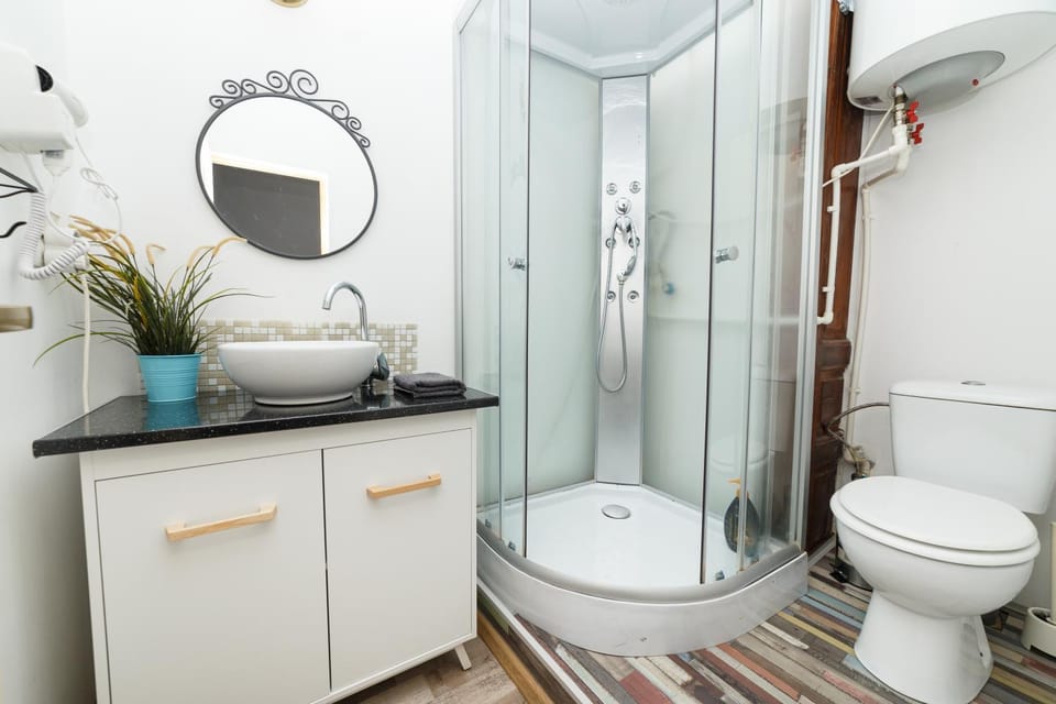 Shower, Toilet, Bathroom