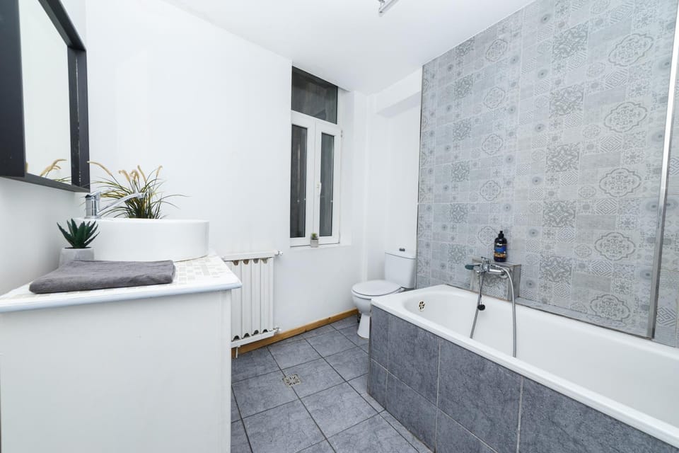 Shower, Bathroom, Bath, towels